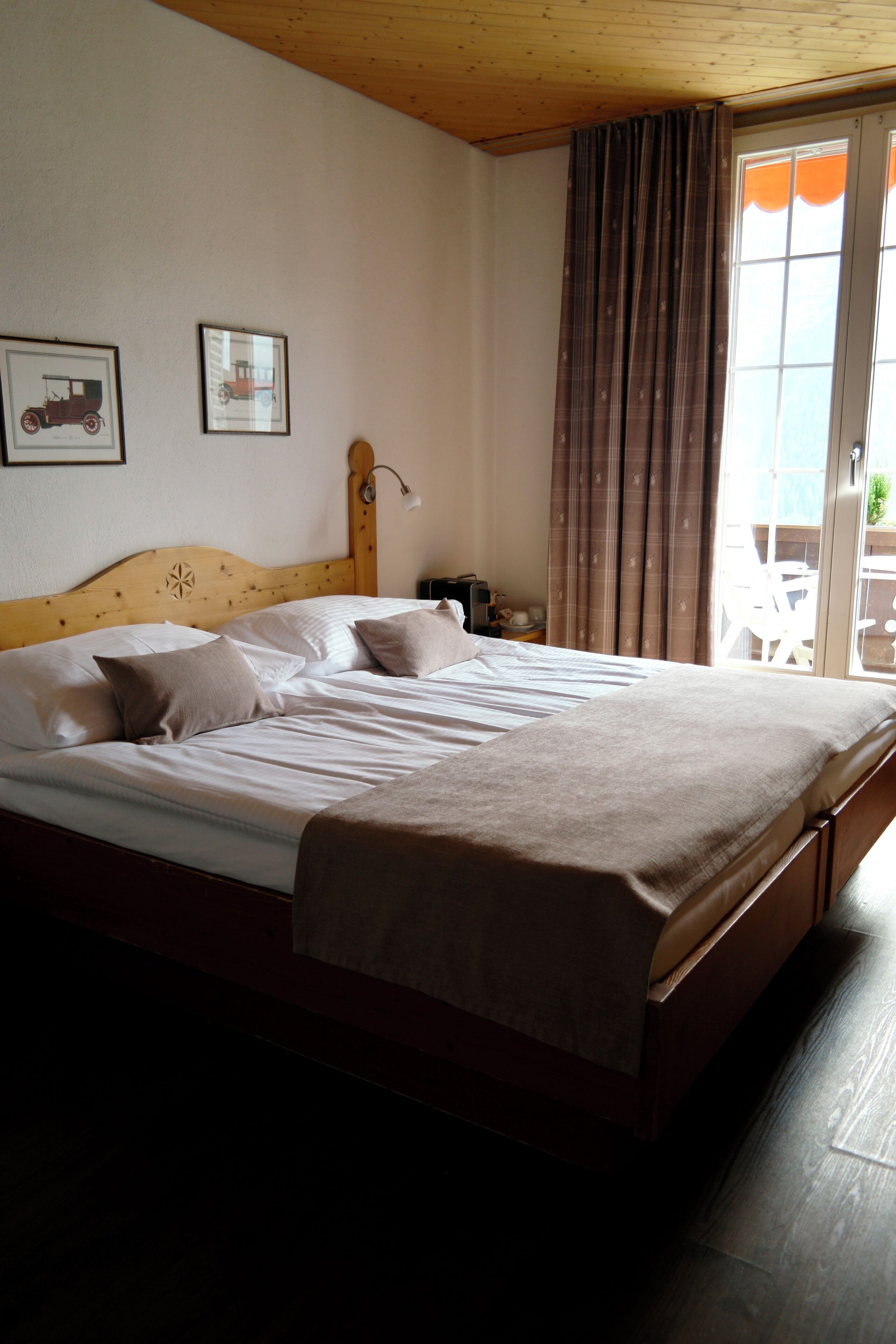 全景雙人房, 山景 | 低過敏寢具、羽絨被、客房內保險箱、書桌