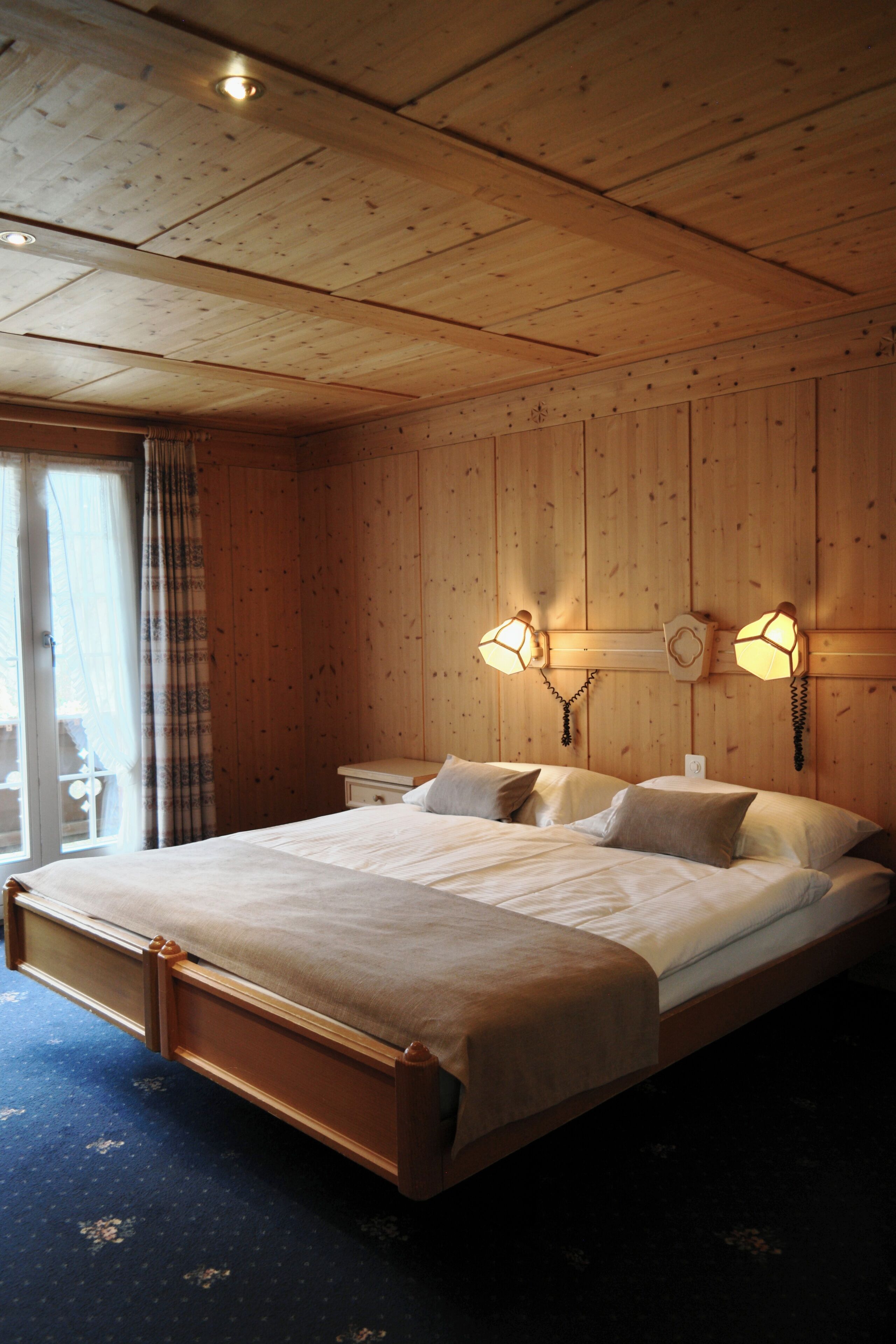 高级双人房, 山景 | 防过敏的被褥、羽绒被、客房内保险箱、办公桌