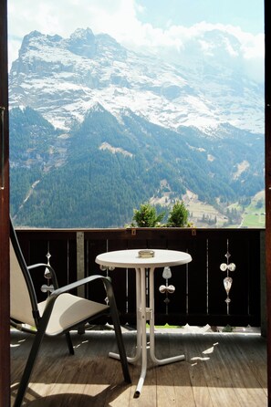 高級單人房, 山景, 山間 | 低過敏寢具、羽絨被、客房內保險箱、書桌