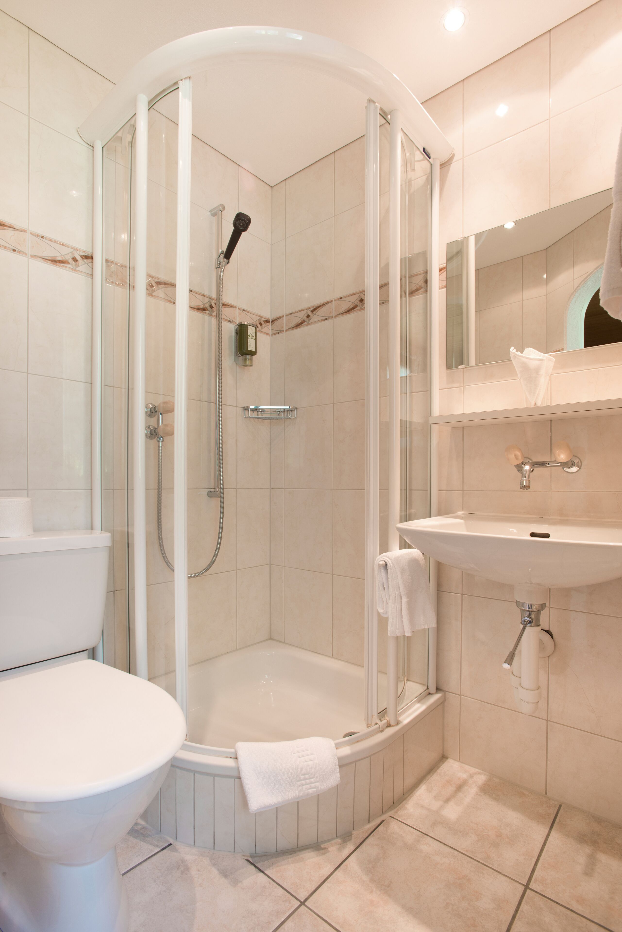 single room | 1 bedroom, hypo-allergenic bedding, down duvets, in-room safe