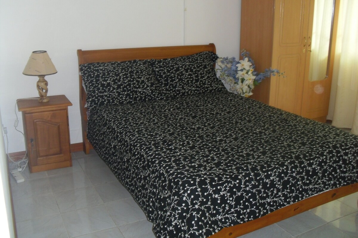 Doppelzimmer | Zimmersafe, Schreibtisch, schallisolierte Zimmer, kostenlose Babybetten