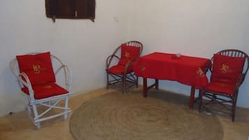 Individually decorated, desk, free WiFi, bed sheets