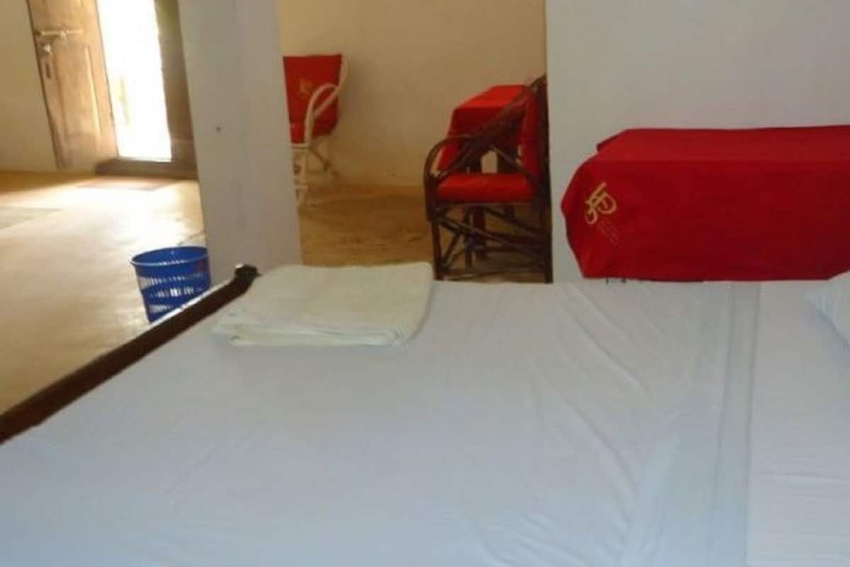 Standard Double or Twin Room | Individually decorated, desk, free WiFi, bed sheets