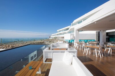 Private Terrace with Ocean Views!