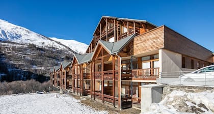 Navette Gratuite aux Remontées Mécaniques + 1. 5km Jusqu'au Centre de la Station