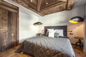 5 bedrooms, iron/ironing board, WiFi, bed sheets - Penthouse Savoie - 53 (Val-d'Isère)