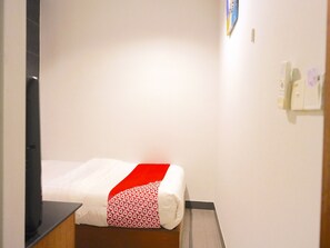 Yhden hengen standard-huone | 1 makuuhuone, työpöytä, ilmainen Wi-Fi, vuodevaatteet