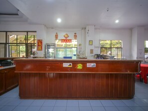 Meja sambut tetamu