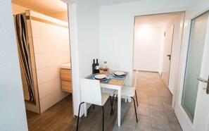 Appartement Ville | Restauration dans la chambre