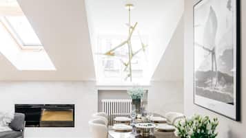 Exclusive Apartment | Private kitchen | Full-sized fridge, microwave, oven, stovetop