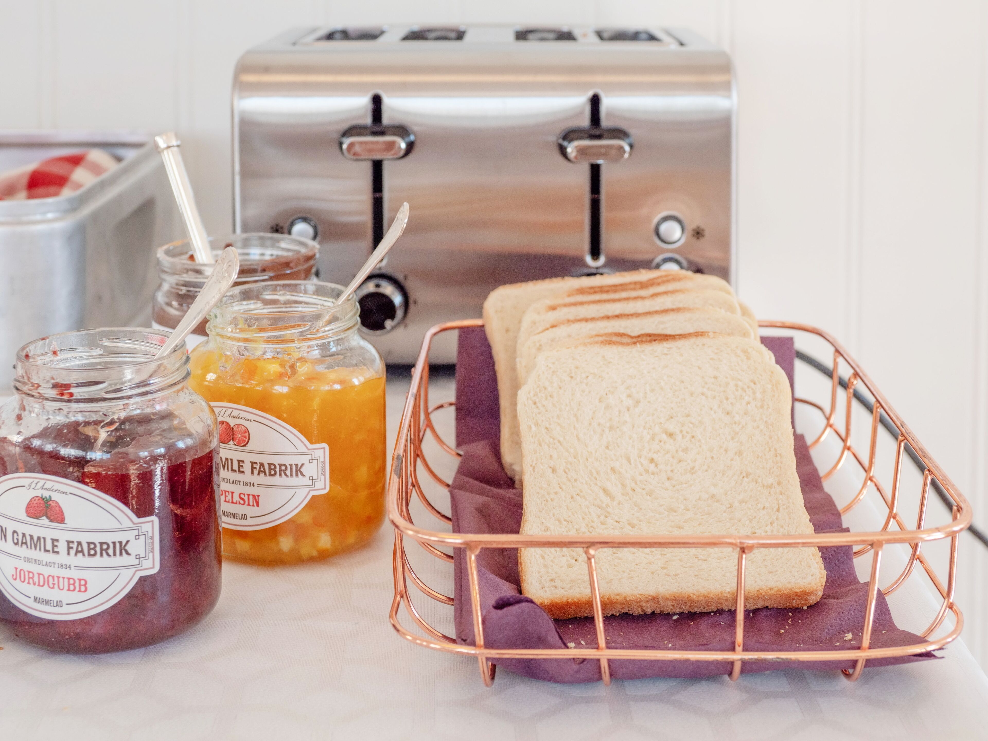 free daily continental breakfast