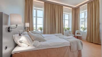 Desk, blackout drapes, free WiFi, bed sheets