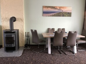 Deluxe Studio | In-room dining - Hotel Seemeile (Cuxhaven)