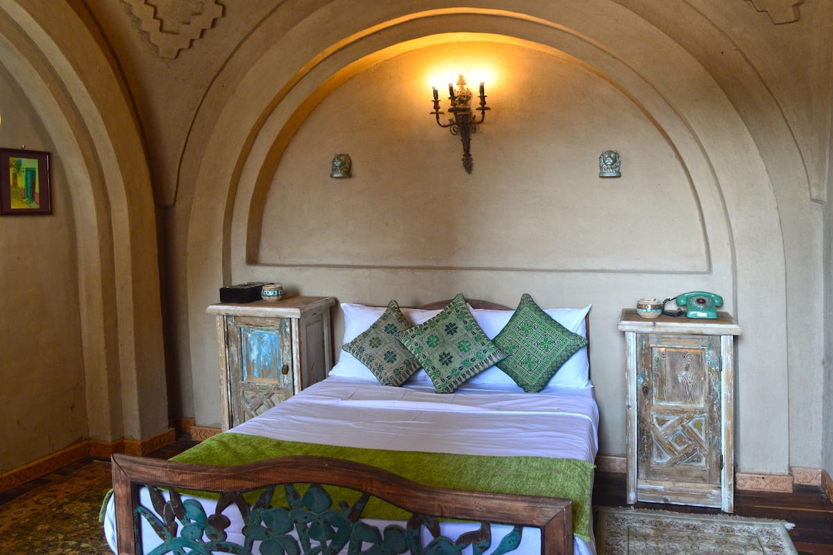 Luxury Room (Malachite) | Egyptian cotton sheets, premium bedding, minibar, in-room safe