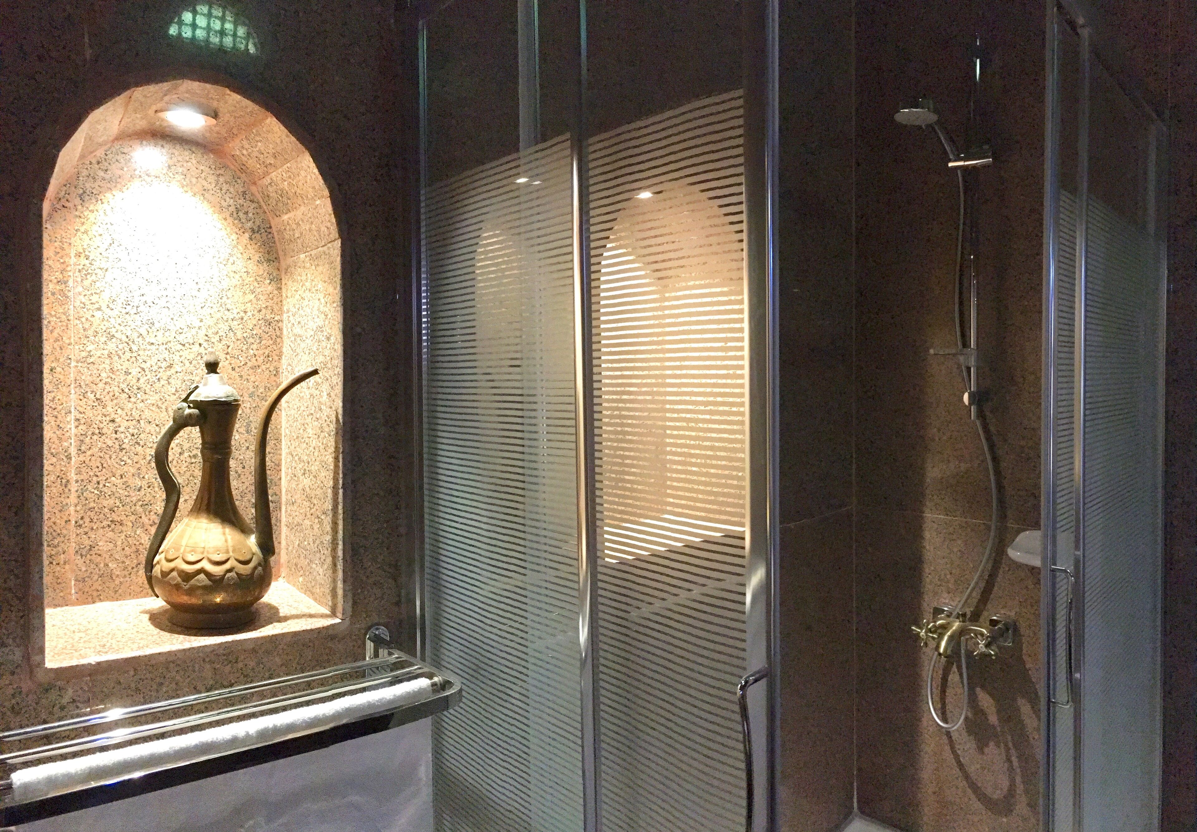 Photo - Djorff Palace