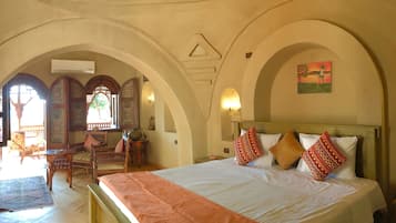 Luxury-Zimmer (Coral) | Bettwäsche aus ägyptischer Baumwolle, hochwertige Bettwaren, Minibar