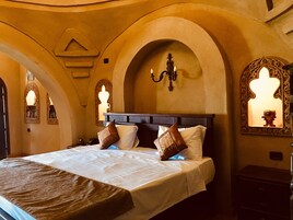 Luxury Room (Topaz) | Egyptian cotton sheets, premium bedding, minibar, in-room safe