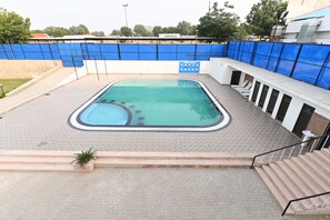 Piscine extérieure