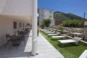 Sun deck