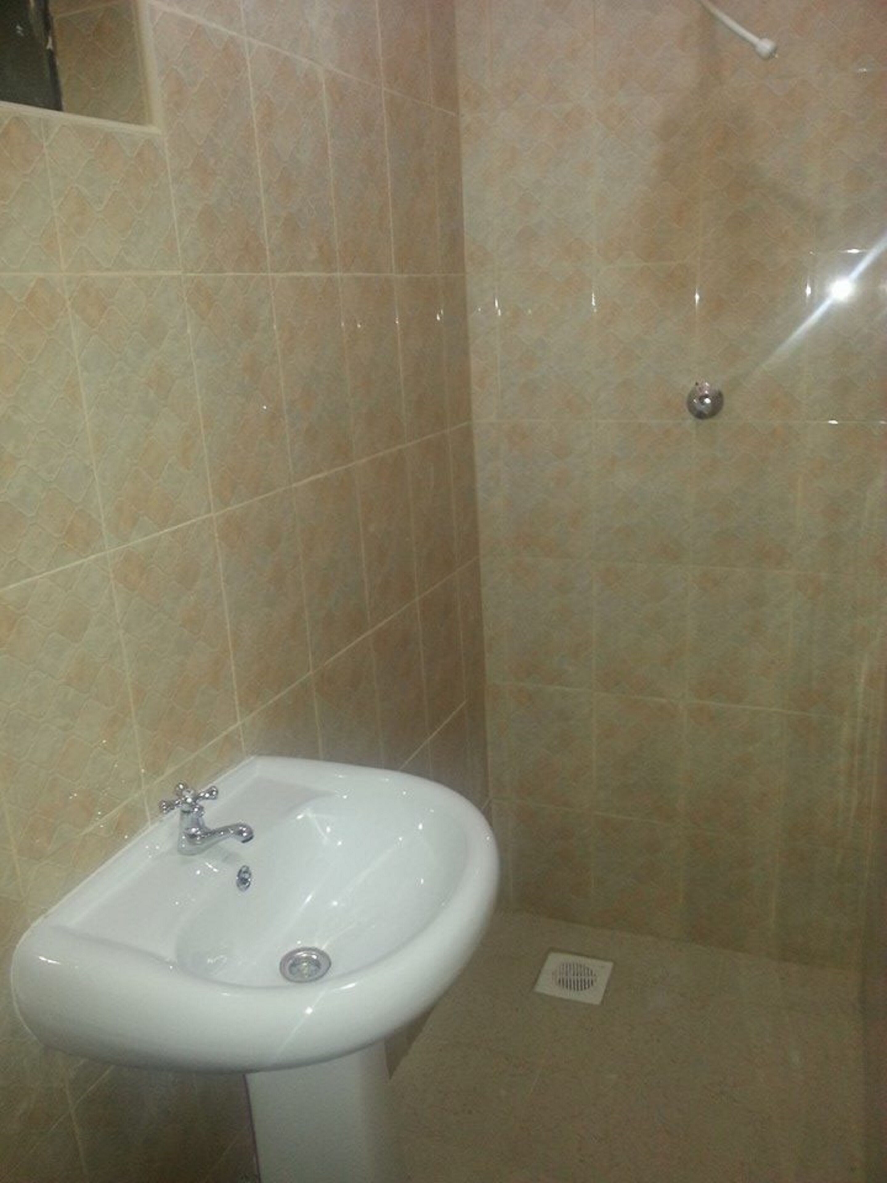 Twin Room | Bathroom | Shower, slippers, towels, soap