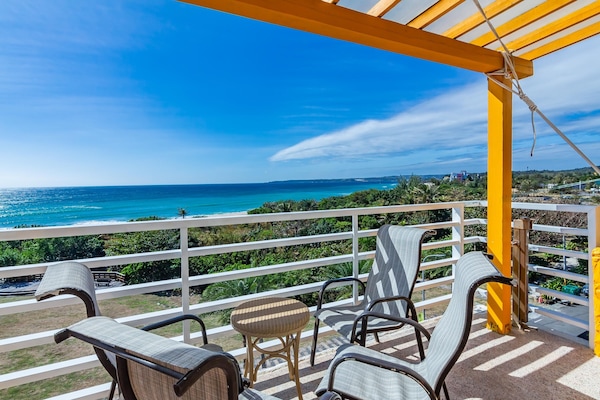 Habitación Deluxe doble, balcón, vistas al mar | Escritorio, cortinas opacas, sistema de insonorización y wifi gratis