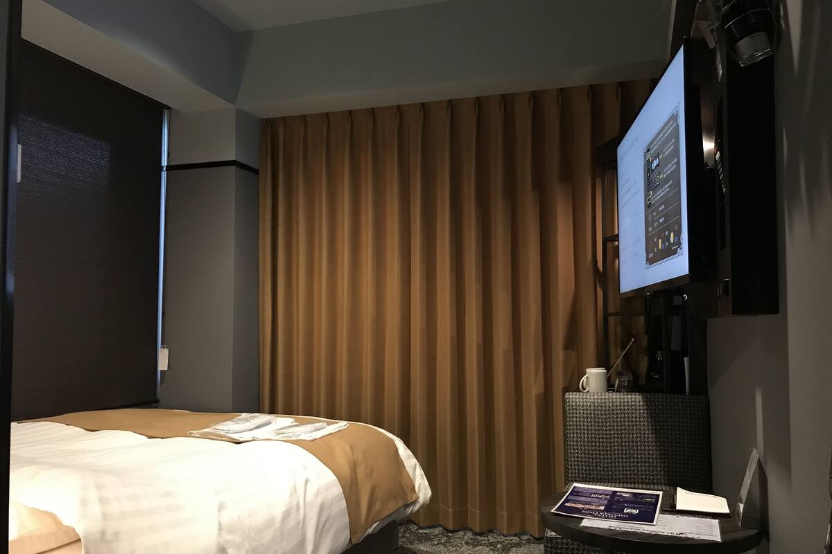 Quarto solteiro | Cortinas blackout, quartos à prova de som, Wi-Fi de cortesia