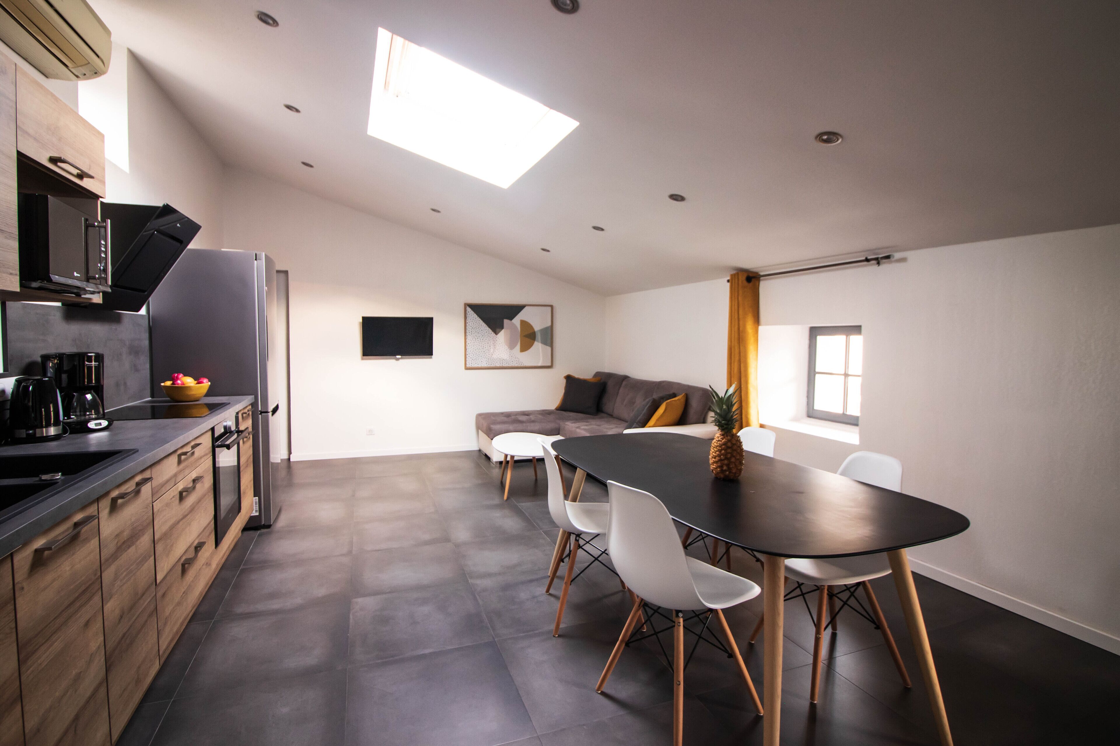 Loft with Scandinavian sweets au of Provence