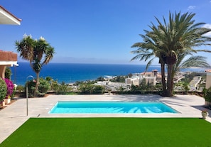 Piscine extérieure, piscine chauffée