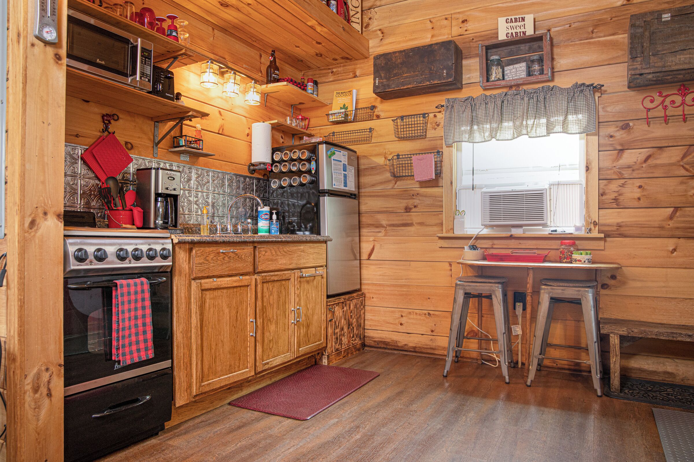 雪櫃、微波爐、焗爐、爐具