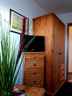 Hypo-allergenic bedding, free WiFi, bed sheets - Gulfhof (Emden)