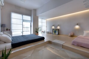 Laptop workspace, iron/ironing board, cots/infant beds, free WiFi