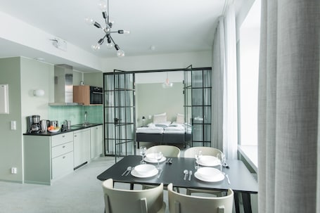 1 habitación, espacio para trabajar con laptop y wifi gratis