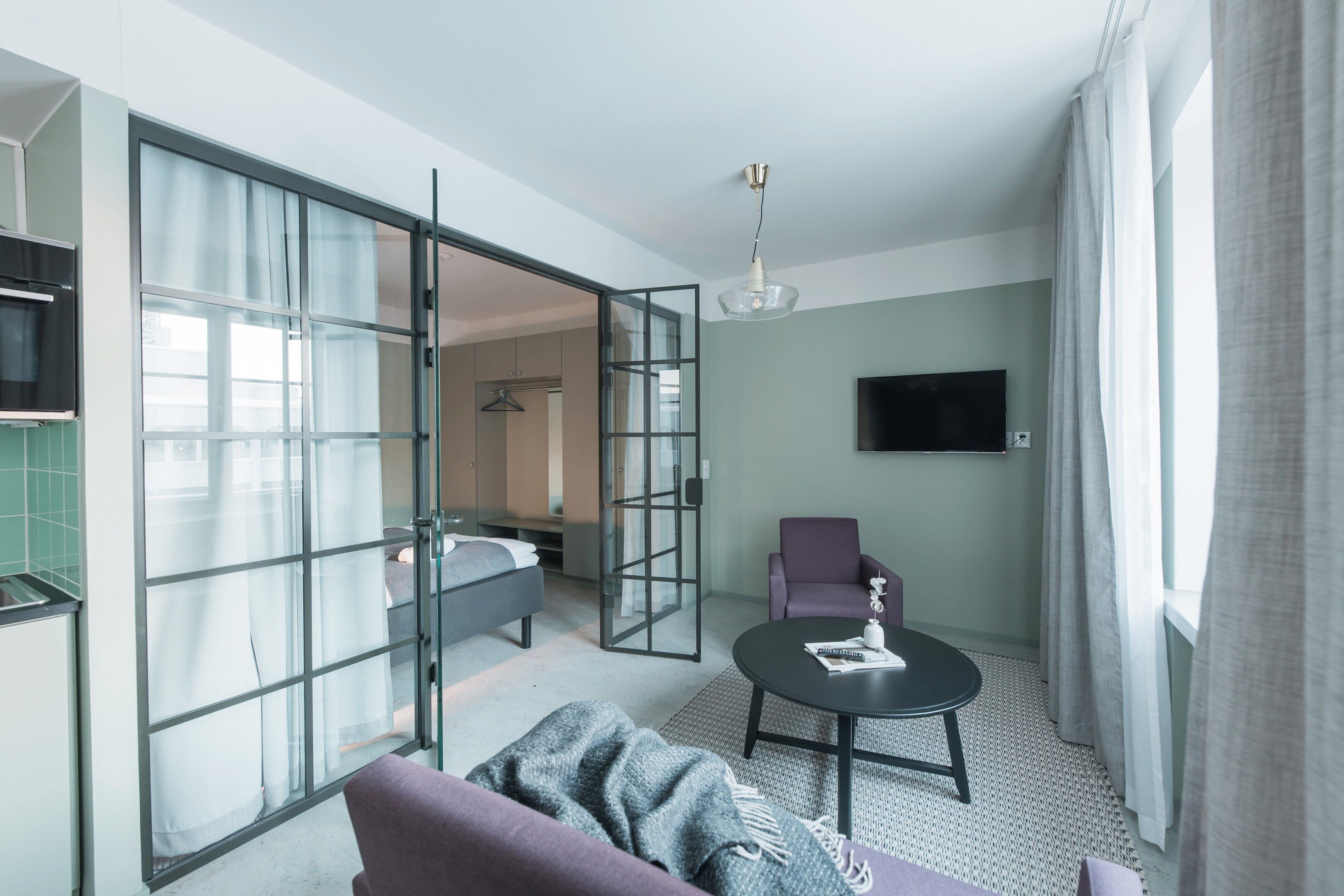 Classic Apartment | Laptop workspace, free WiFi, bed sheets