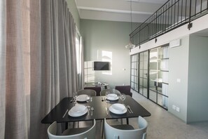 Classic Apartment | Laptop workspace, free WiFi, bed sheets - Forenom Aparthotel Jyväskylä (Jyväskylä)