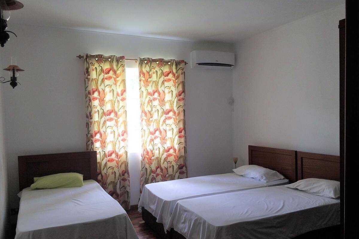 อพาร์ทเมนท์ | 3 ห้องนอน, เตารีด/โต๊ะรีดผ้า, เปลนอนเด็กแบบพกพา, Wi-Fi ฟรี