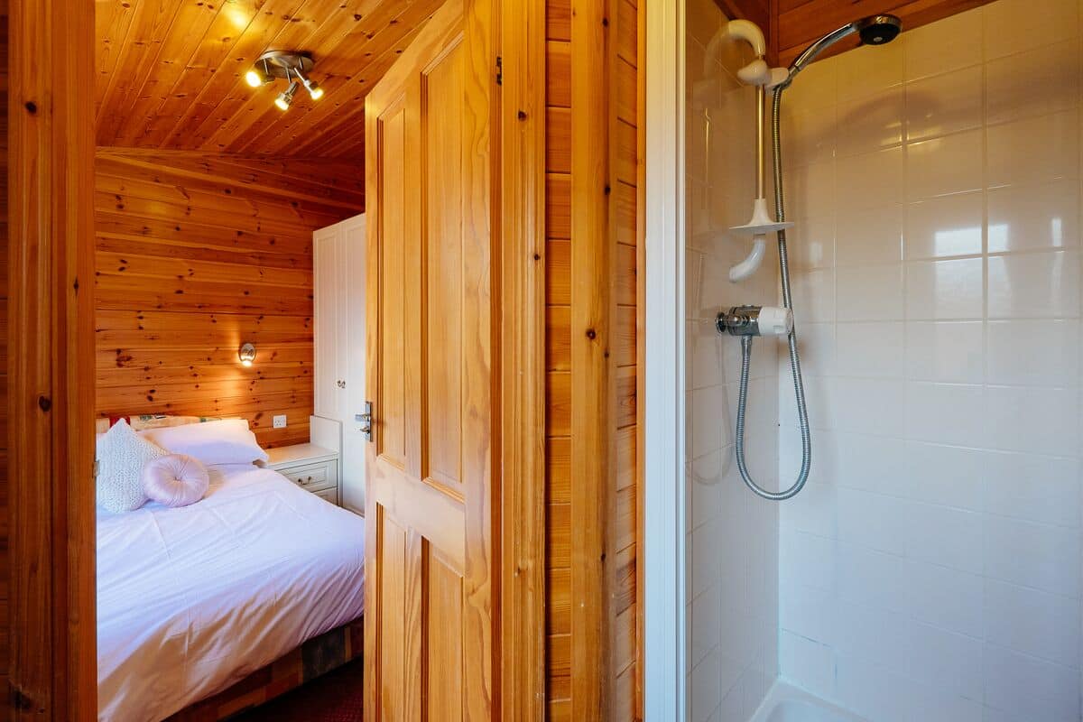 3 habitaciones, wifi gratis y ropa de cama
