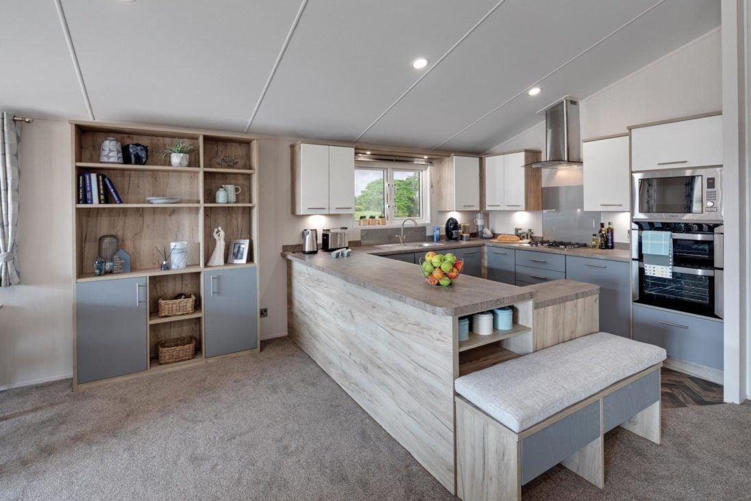 Hamlet lodge 2 Bedroom | Private kitchen | Microwave, oven, stovetop, electric kettle