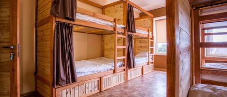 Dortoir Partagé, dortoir mixte (Bed in 8-bed Room) | Rideaux occultants, fer et planche à repasser, Wi-Fi gratuit