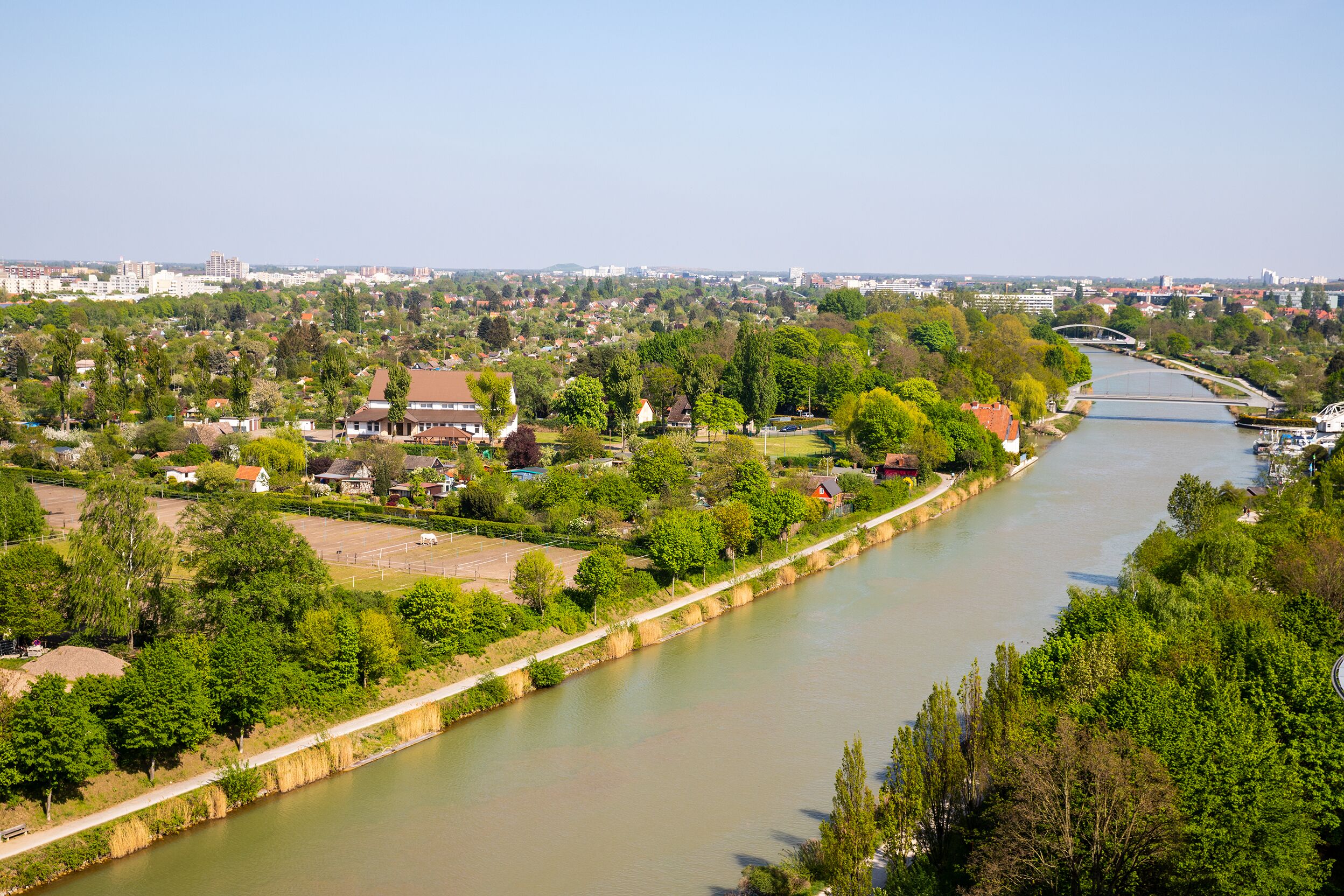 business room, 1 queen bed (view) | view from room
