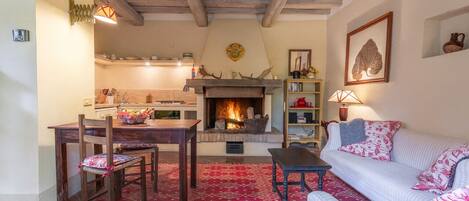 Lejlighed - 1 soveværelse - udsigt til have (Lilli) | Opholdsområde