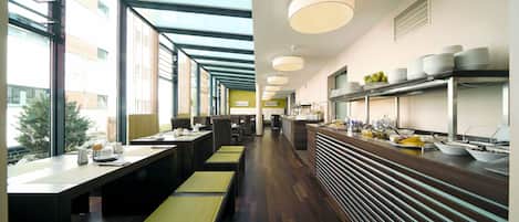 Daily buffet breakfast (EUR 21.50 per person)