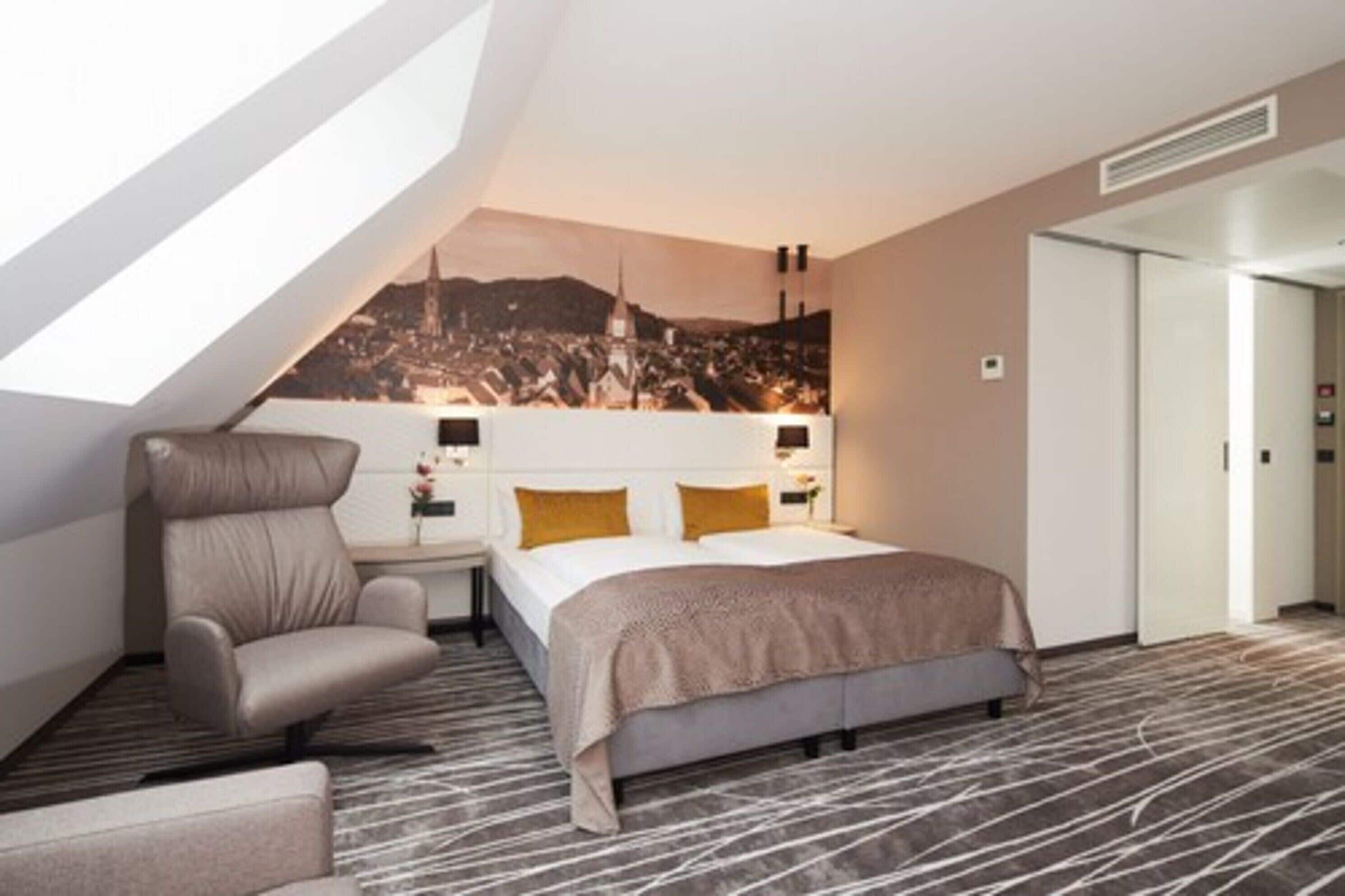 superior double room | hypo-allergenic bedding, in-room safe, desk, laptop workspace