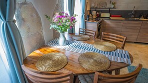 Dining - Luxurious one-bedroom loft in the historical center with A/C! (AVIGNON)