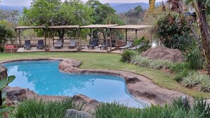 Outdoor pool, sun loungers - Umbhaba Eco Lodge (Mbombela)