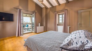 Villa, 4 Bedrooms | 4 bedrooms, free WiFi - Villa Corinne (Visnjan)