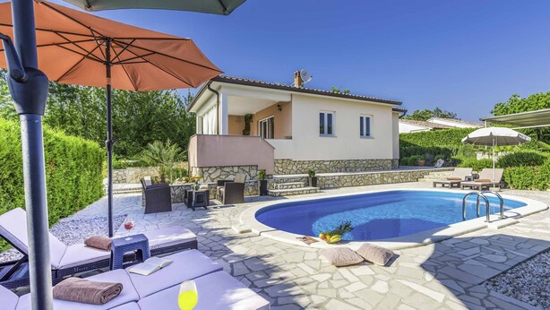Unclassified image, 1 of 42, button - Villa Meryem (Labin)
