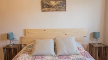 3 dormitorios, tabla de planchar con plancha, Internet y ropa de cama