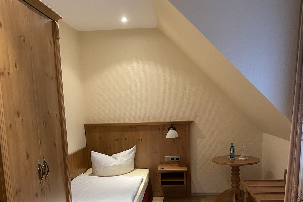 Superior Single Room | Hypo-allergenic bedding, desk, laptop workspace, blackout drapes
