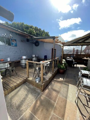 Garden - The Little Angel (Whitby)