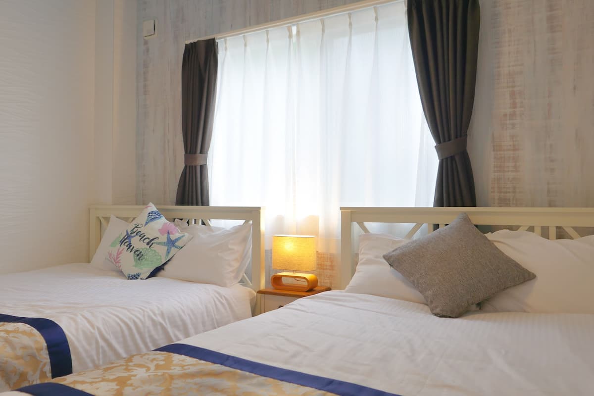 Villa, Raucher (4LDK,100sqm,BBQ,2 parking,Onna 5A) | 4 Schlafzimmer, Bügeleisen/Bügelbrett, kostenloses WLAN, Bettwäsche